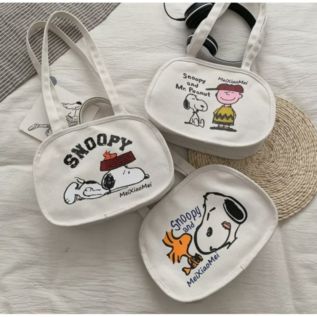 32. Handbag Snoopy 
