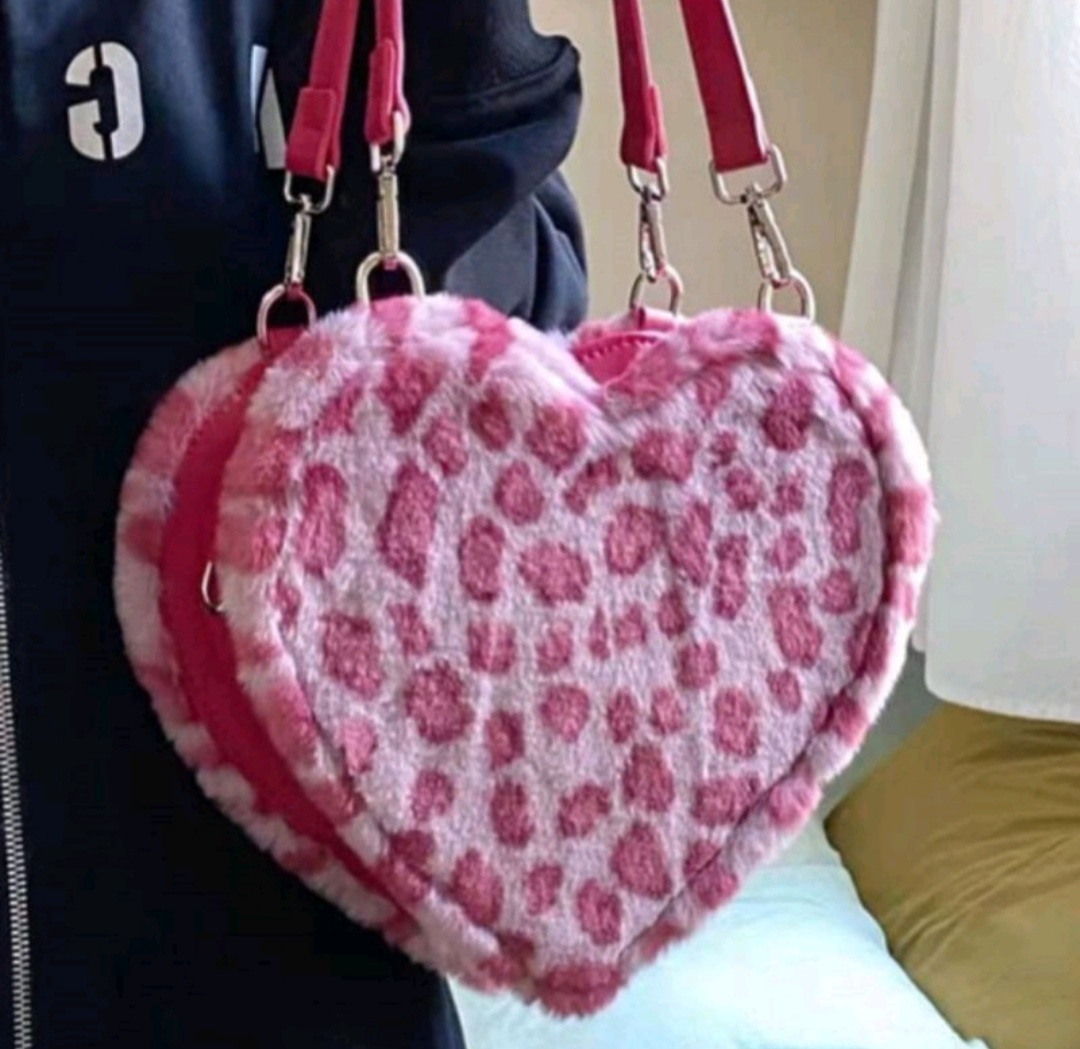 1. Heart Bag (Pink Leopard Pattern)