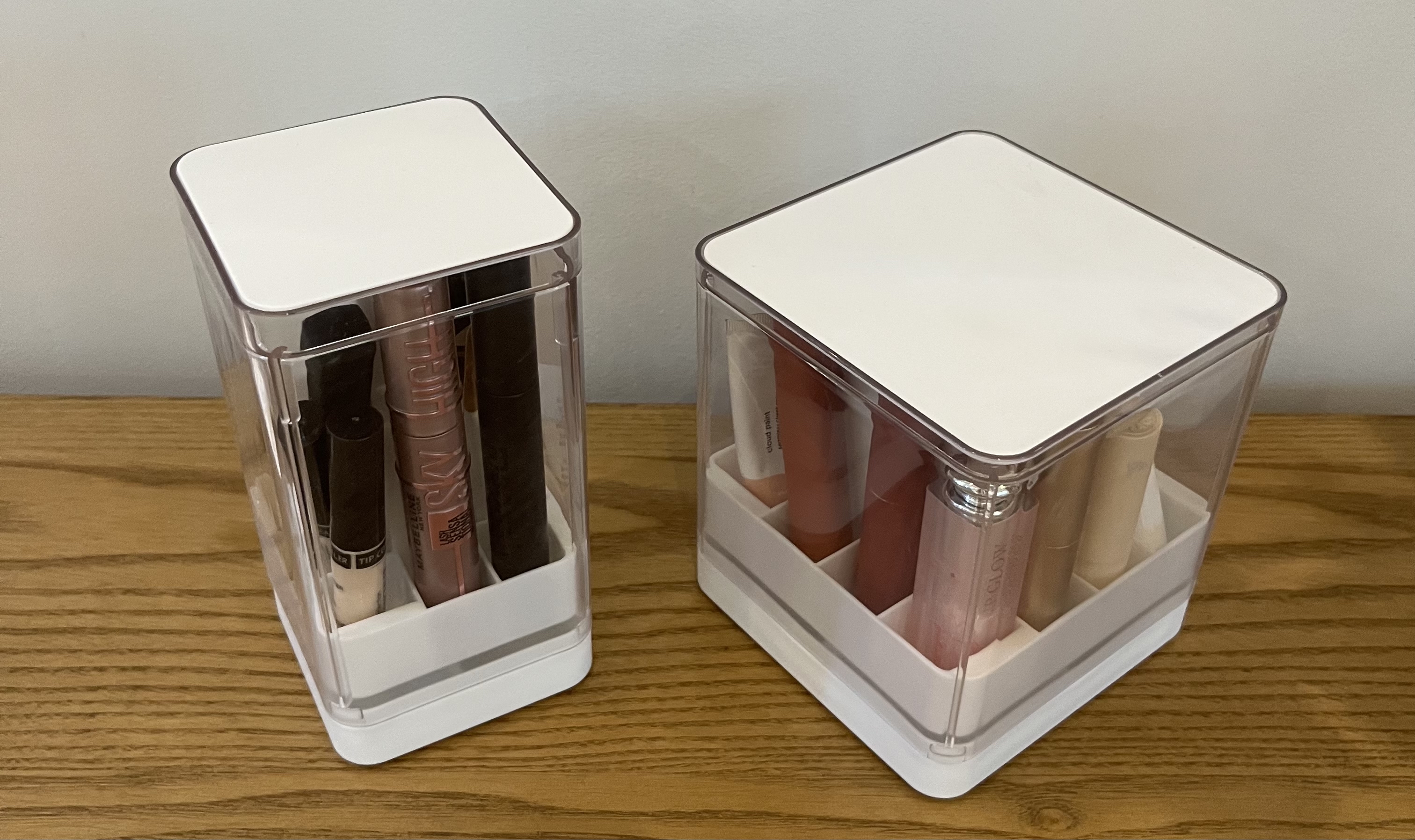 retractable makeup container