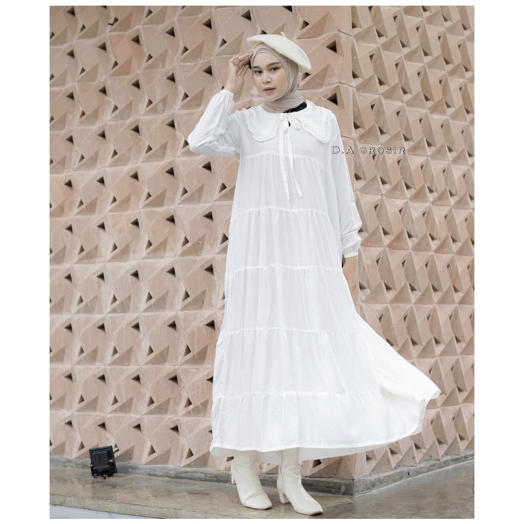 3. Dress Putih Cantik
